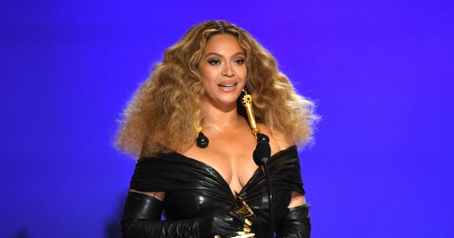 Agree or disagree: Singers should be allowed to perform anywhere regardless of the local politics