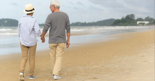 Agree or disagree: Unapologetic public displays of affection are wholesome.
