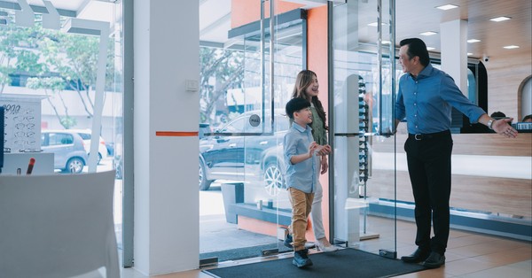 Agree or disagree: Men should hold doors open for women, it’s basic courtesy.