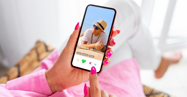 Agree or disagree: Dating apps should ban edited or filtered profile pictures.