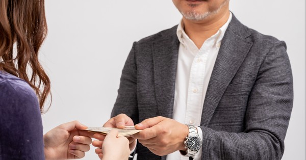 Agree or disagree: High pay and prestige justify the intense hours expected in investment banking.