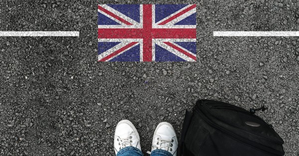 Who should have the right to British citizenship?