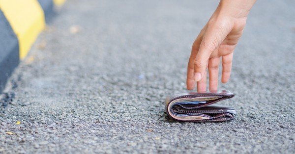 Found a wallet full of cash – what would you do?