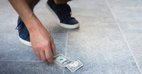 Agree or disagree: If you find money on the ground, it's yours to keep