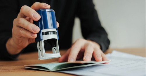 Agree or disagree: Citizenship should not be a birth right.